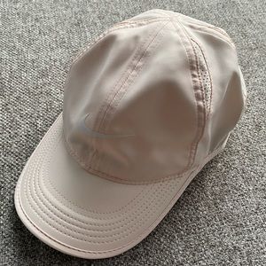 Nike- Dri Fit Mesh Hat- Light Pink